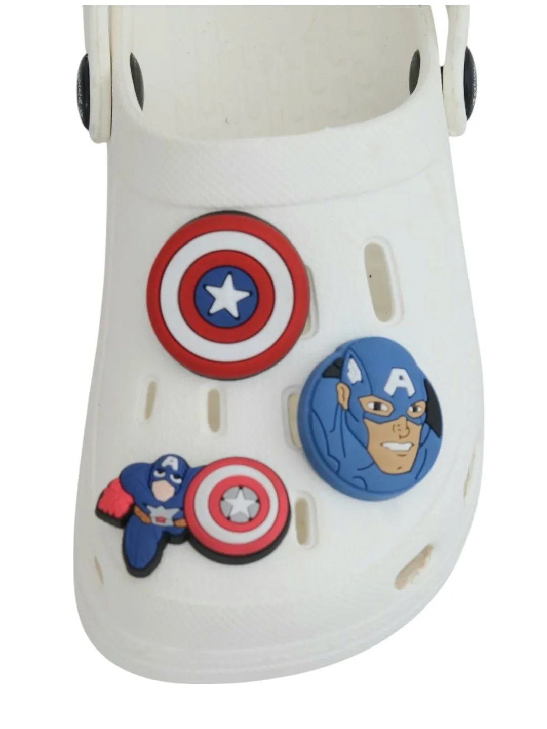 Yellow Bee Boys’ Marvel Captain America Clogs with Shield & Character Charms – White